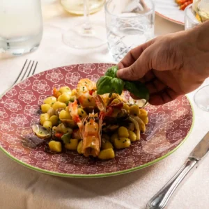 Gnocchetti di Patate, Frutti di Mare, Asparagi e Pomodoro fresco