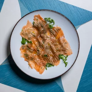 Carpaccio di Salmone e Rucola